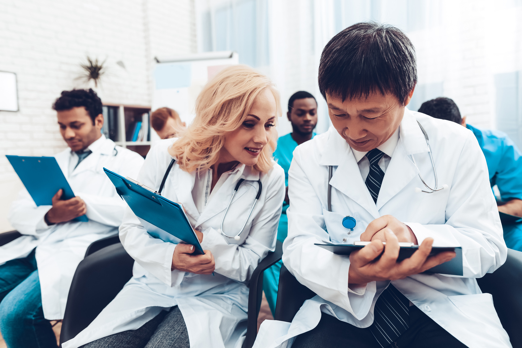 日本の医師免許で海外でも働ける 開業医を志す人のための医療メディア カチイシャ